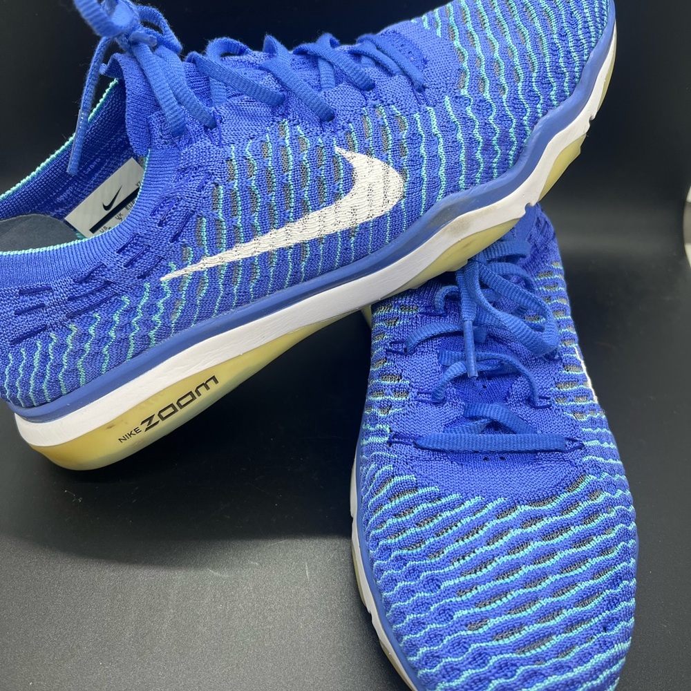 Nike Vibrant Blue Flyknit Shoes